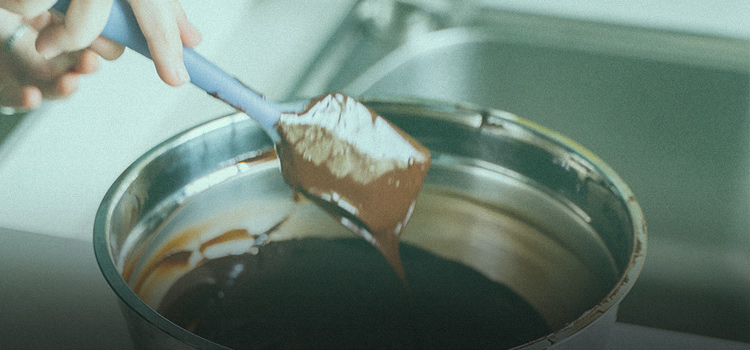 Ovo de Páscoa Caseiro – Temperagem de Chocolate para Iniciantes